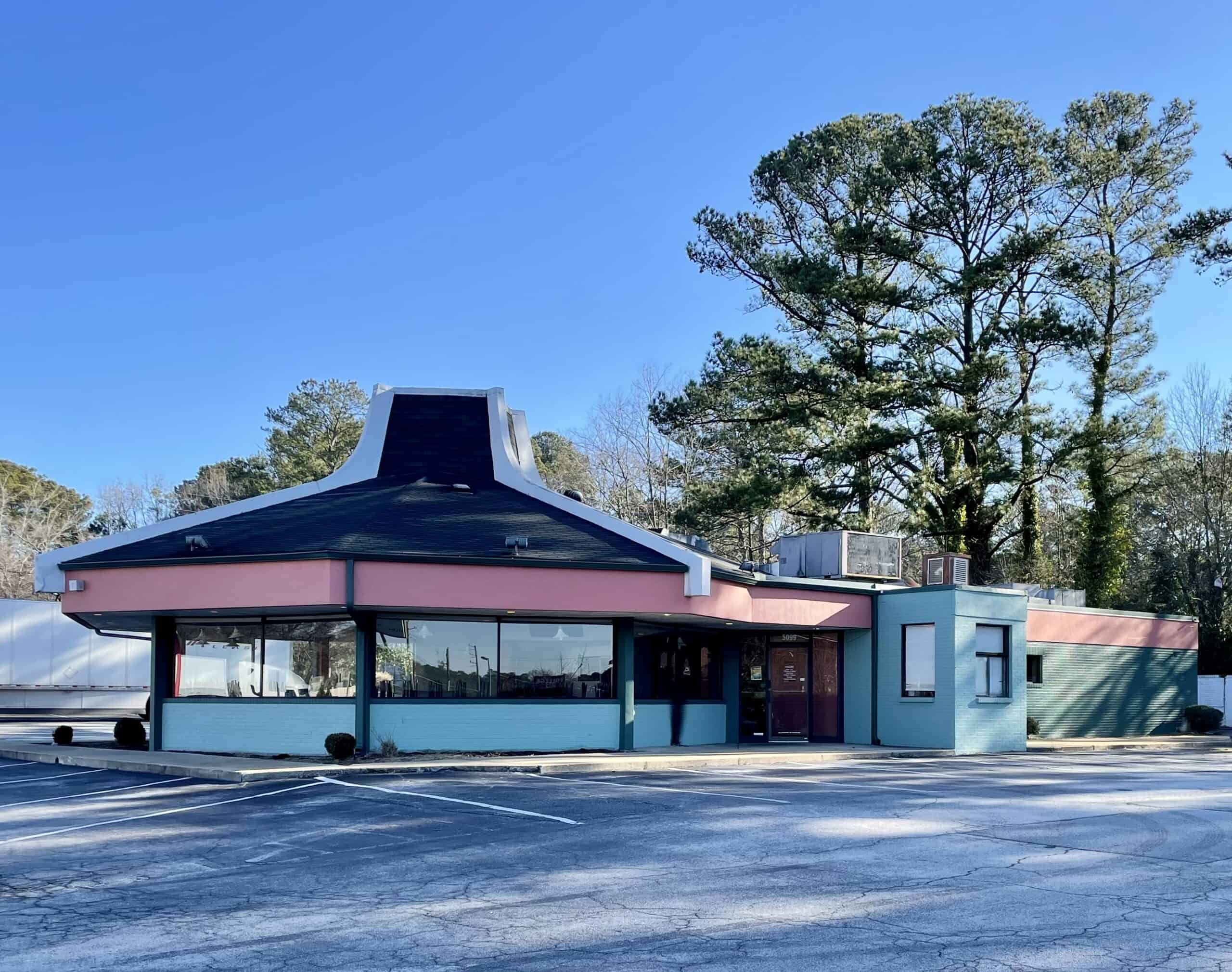 Post image for Stone Mountain Memorial Drive GA Freestanding Restaurant Real Estate Sale or Lease is AVAILABLE