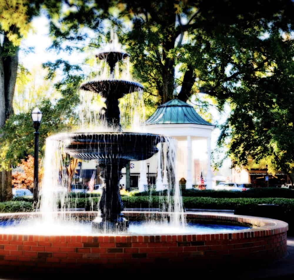 Post image for Marietta GA Historic Downtown Square Restaurant & Bar for Sale w/Production Kitchen & Apartment – Keep or Convert – NEW PRICING